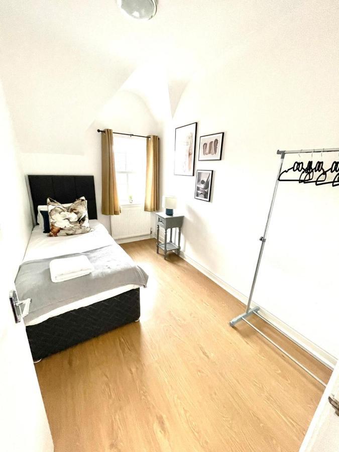 Koala & Tree - 2 Bedroom In Centre - Short Lets & Serviced * Cambridge