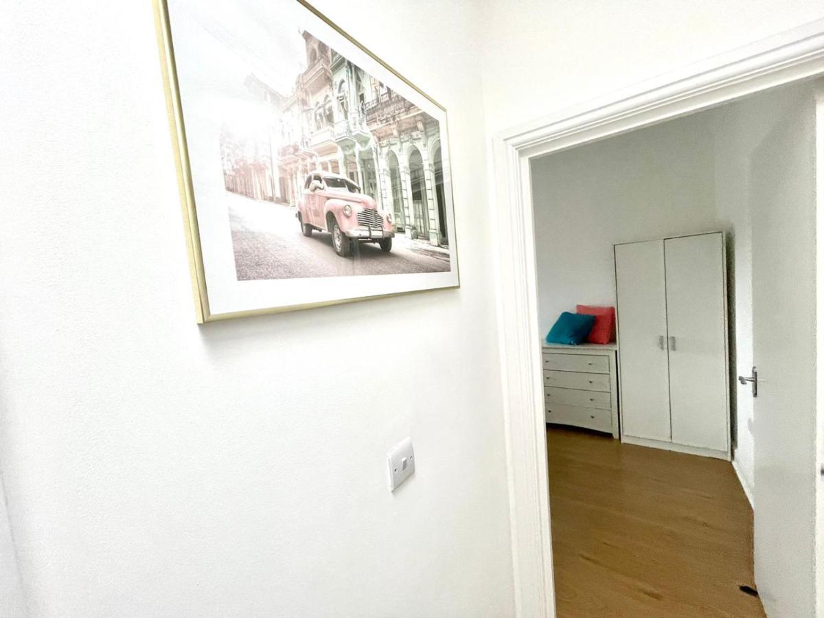 Koala & Tree - 2 Bedroom In Centre - Short Lets & Serviced * Cambridge