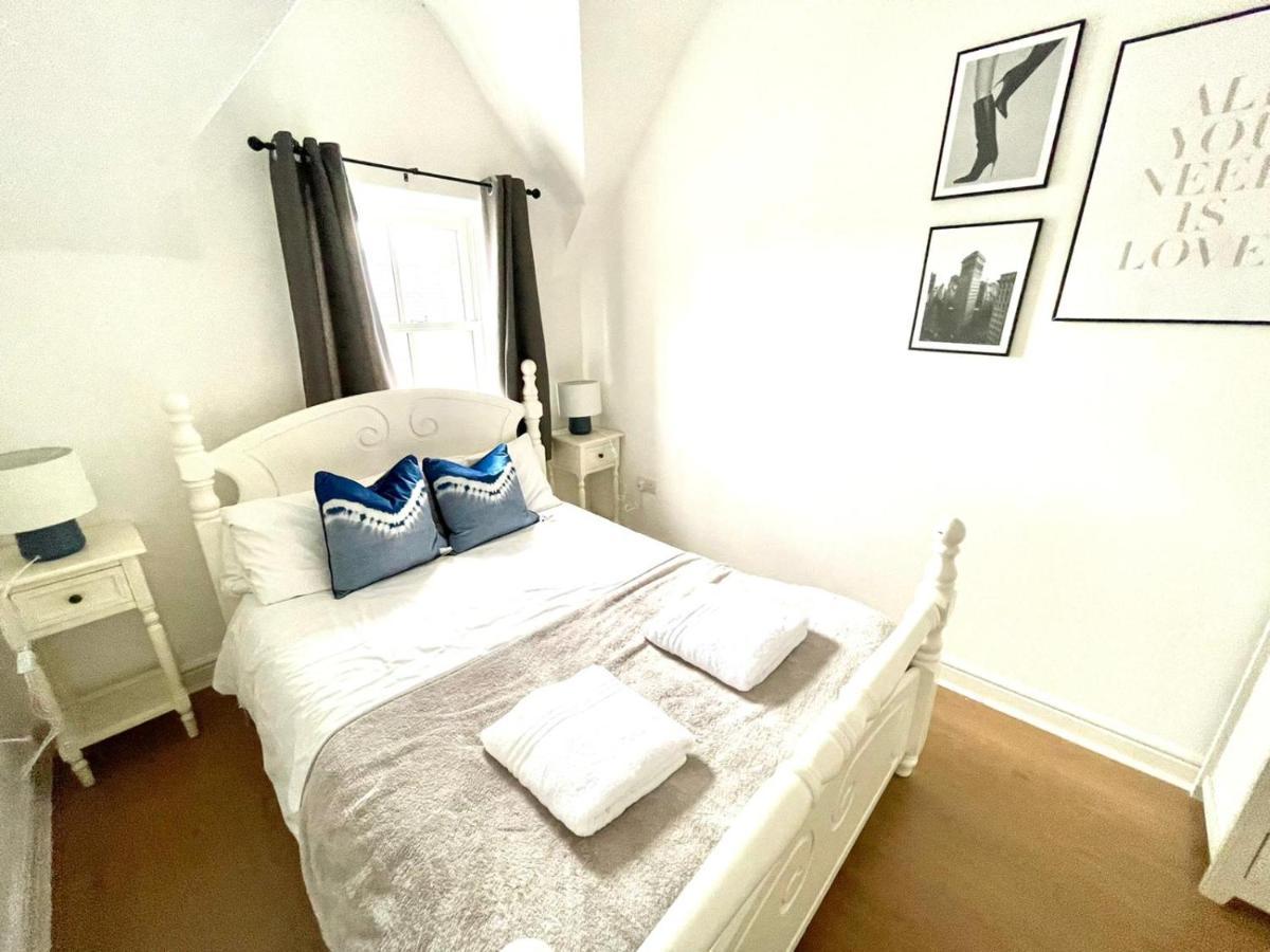 Koala & Tree - 2 Bedroom In Centre - Short Lets & Serviced Apartamento